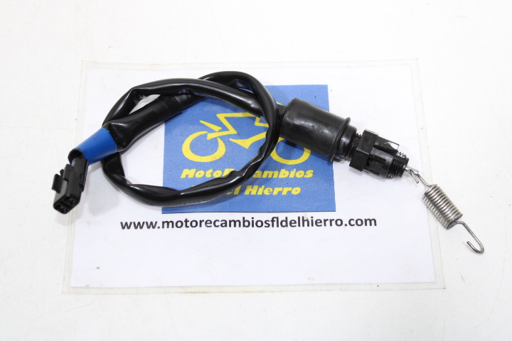 interruptor-sensor-luz-freno-trasero-kawasaki-ninja-650-abs-2021-270100857 (1)