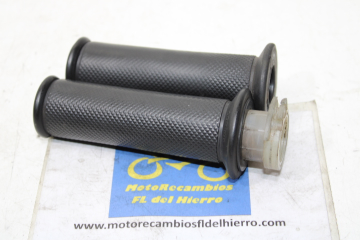 AP8118681-AP8118699-caña-acelerador-puños-aprilia-sport-city-125-e2-2004-2006 (1)