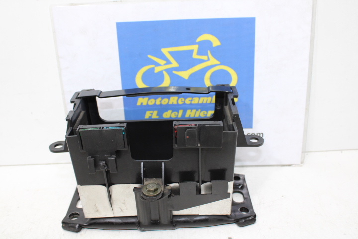 caja-bateria-kymco-k-xct-125-2014-5032ALKF5E00N1R-31519LKG7E00 (1)