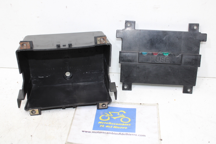 caja-bateria-kymco-super-dink-300i-2009-2015-5032ALEA7E00 (1)