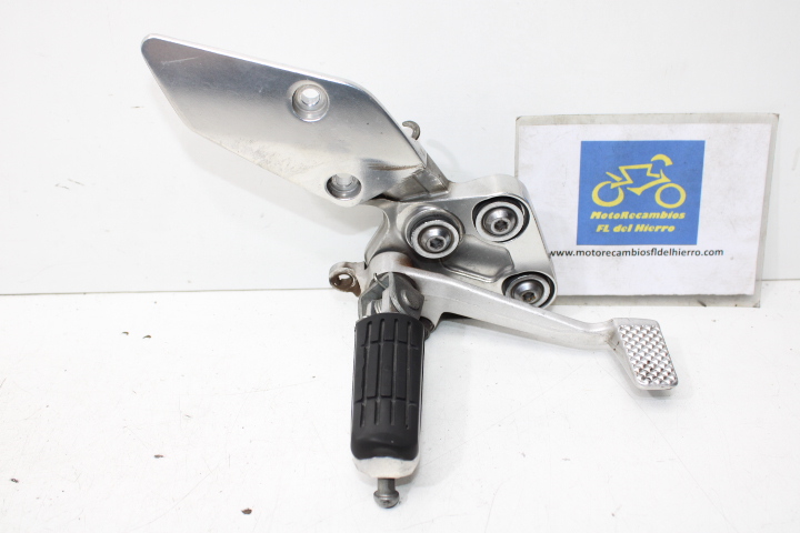 estribera-delantera-derecha-yamaha-fzs-1000-fazer-1c28-2005-5LV274430200-5LV274200000-5LV272110000 (1)