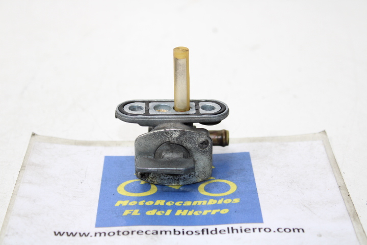 grifo-gasolina-yamaha-fzs-1000-fazer-1c28-2005-2VN245000200 (1)