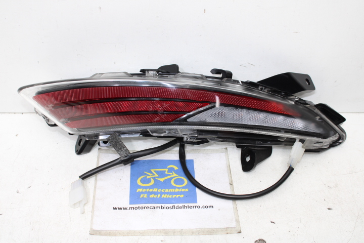 piloto-trasero-intermitente-derecho-zontes-125d-2023-1176100-003000 (1)
