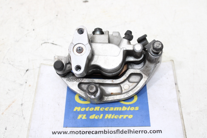 pinza-freno-trasero-suzuki-burgman-an650a-executive-6910010G01999 (1)