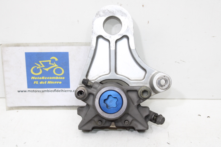 pinza-freno-trasero-yamaha-fzs-1000-fazer-1c28-2005-5LV2580W0000-5LV253830000 (1)