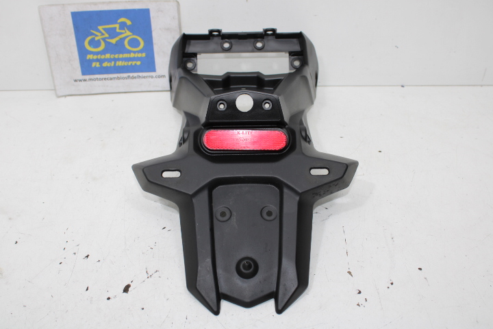 aleta-trasera-porta-matricula-voge-650-dsx-2022-340680291-0001 (1)
