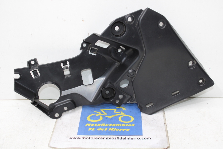 carenado-frontal-interior-derecho-zontes-125d-2023-1226400-006000 (1)