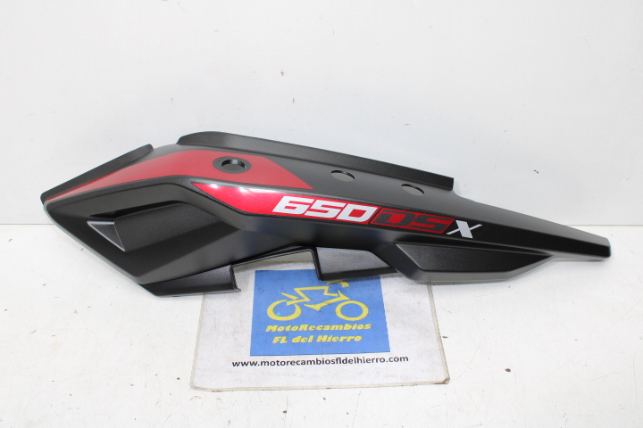 carenado-trasero-izquierdo-voge-650-dsx-2022-342350452-0006-342400131-0001 (1)