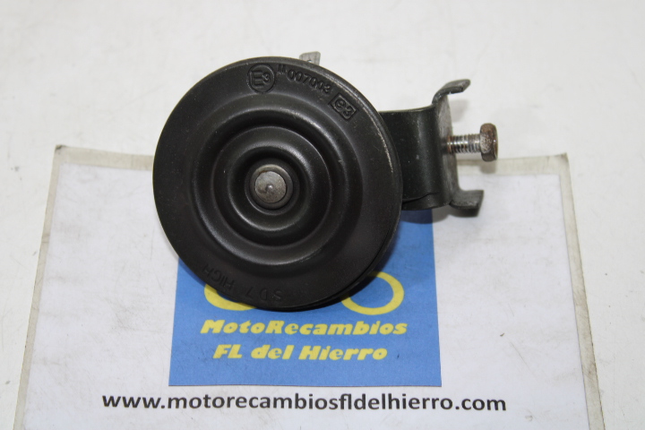claxon-bocina-avisador-acustico-piaggio-beverly-500-ie-e3-2006-CM071814 (1)