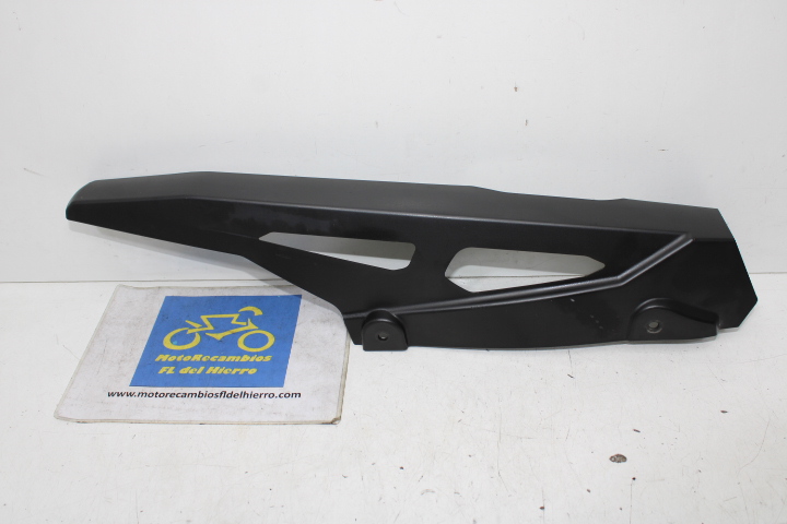 cubrecadena-voge-650-dsx-2022-260060237-0001 (1)