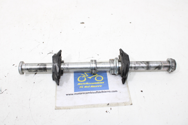 eje-rueda-trasera-voge-650-dsx-2022-380870985-0001 (1)