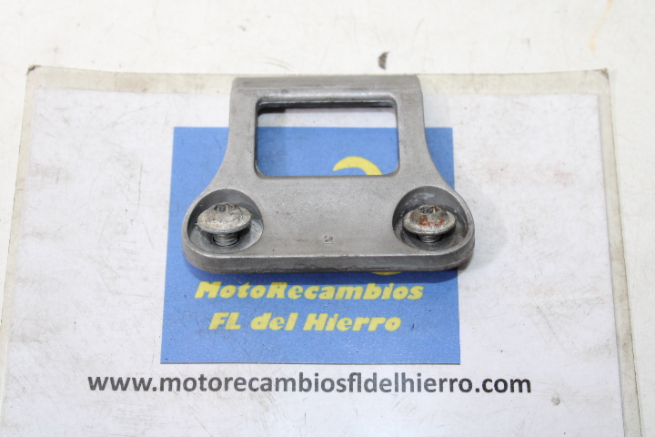 enganche-gancho-asiento-honda-cbr-1000-rr-sc57-2007-77310MEE940 (1)
