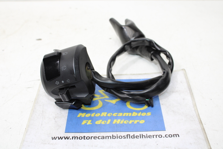 piña-izquierda-conmutador-de-luces-voge-650-dsx-2022-271390541-0001 (1)