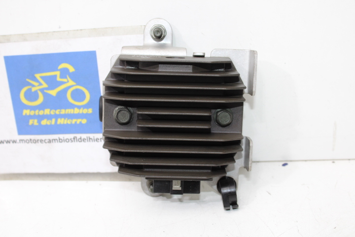 regulador-de-corriente-sh719aa-yamaha-fz6-s1-fazer-2005-5VX819600000-5VX2128A0000 (1)
