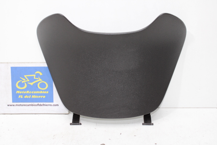 tapa-puerta-guantera-piaggio-beverly-500-ie-e3-2006-621672000P-576794 (1)