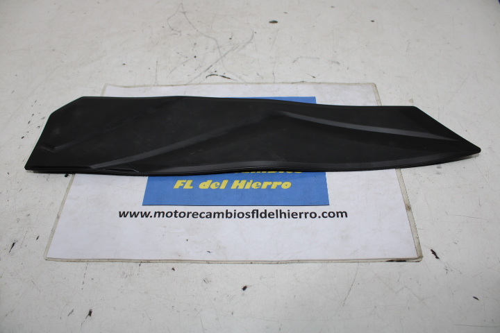 alfombrilla-inferior-derecha-honda-forza-350-2025-64325K0BT00 (1)