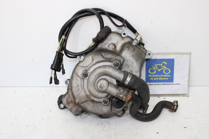 alternador-bomba-agua-tapa-piaggio-vespa-gts-250-ie-e3-2005-82806R-8798315-877528 (1)