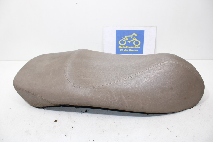 asiento-sillin-piaggio-vespa-gts-250-ie-e3-2005-62110200C2 (1)