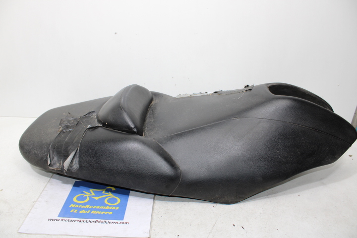 asiento-sillin-yamaha-tmax-xp500-carburacion-2001-5GJ247300300 (1)