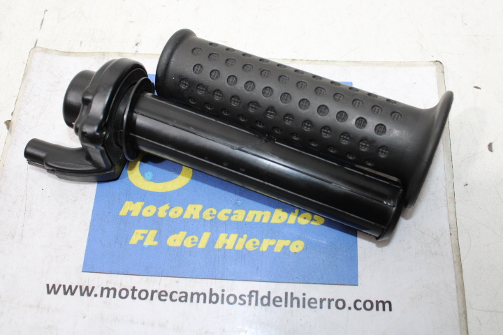 caña-acelerador-puño-izquierdo-piaggio-vespa-gts-250-ie-e3-2005-CM079729 (1)