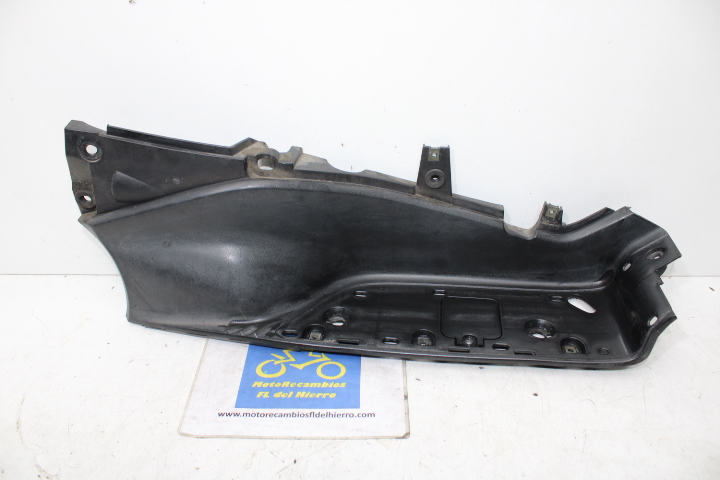 carenado-suelo-derecho-yamaha-tmax-xp500-carburacion-2001-5GJ274880100 (1)