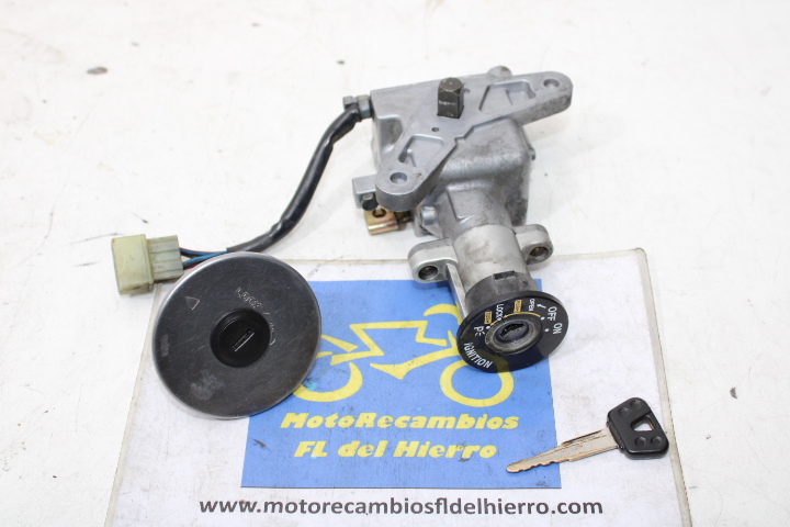cerraduras-yamaha-tmax-xp500-carburacion-2001-5GJ825010100-3KJ246021000 (1)