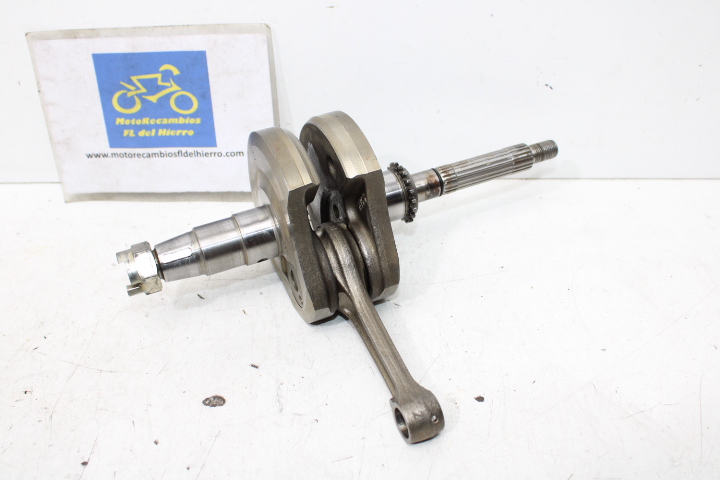 cigüeñal-piaggio-vespa-gts-250-ie-e3-2005-1A02384802 (1)