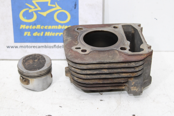 cilindro-piston-piaggio-liberty-125-2v-e3-2012-831975 (1)