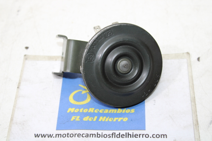 claxon-bocina-piaggio-vespa-gts-250-ie-e3-2005-58092R (1)