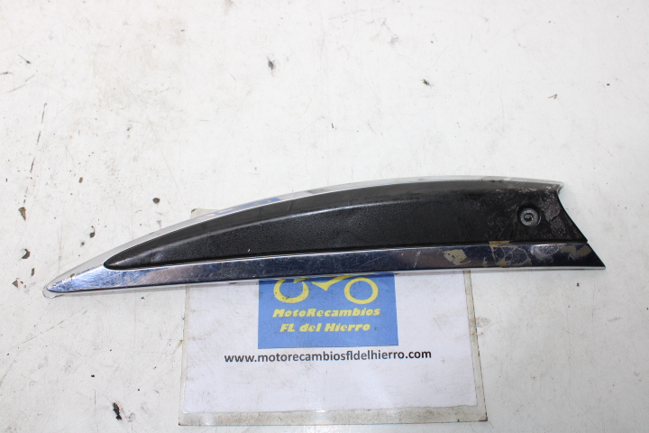 protector-trasero-izquierdo-piaggio-liberty-125-2v-e3-2012-655732000C-655733 (1)