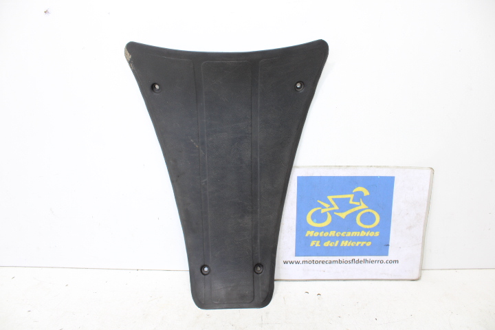 tapa-registro-panel-suelo-piaggio-vespa-gts-250-ie-e3-2005-577182 (1)