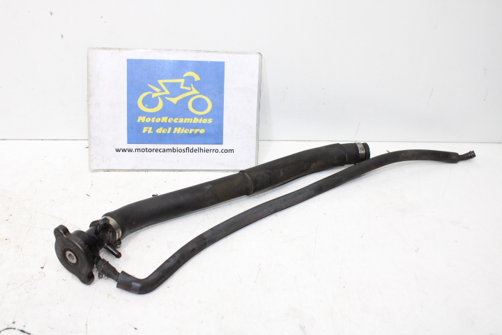 tapon-radiador-yamaha-tmax-xp500-carburacion-2001-5GJ124770000-5SL124620100-5GJ125910000 (1)
