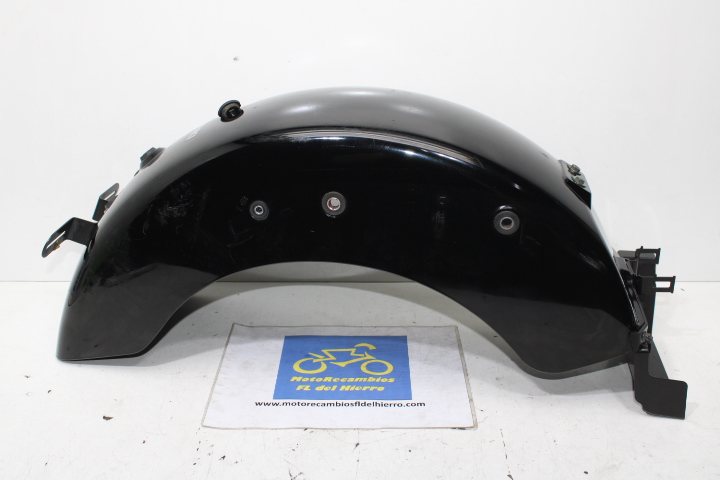 aleta-guardabarros-trasero-suzuki-vl250lc-intruder-6311126F01YAY-4158026F01000- (1)