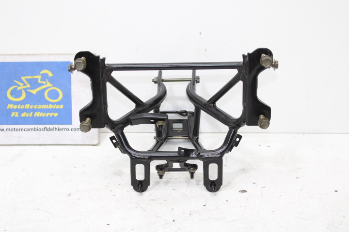 araña-soporte-frontal-kymco-xciting-400-s-2020-64315ADG5E00 (1)