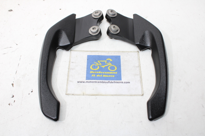 asidero-pasajero-derecho-izquierdo-kawasaki-z750s-2006-460750031-460750032 (1)