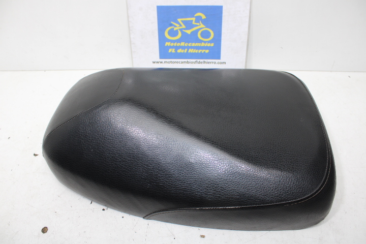 asiento-sillin-original-kymco-agility-carry-125-e5-2021-77200ALC8E60T01 (1)