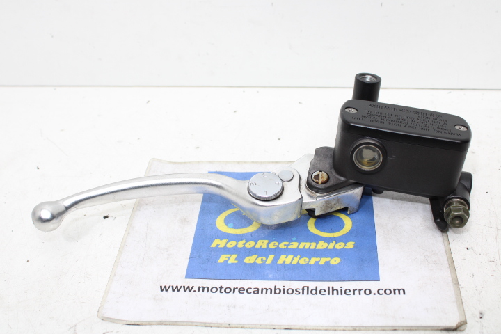 bomba-freno-delantero-maneta-kymco-xciting-400-s-2020-45530LKF5305-53175LKF5E00M3A (1)