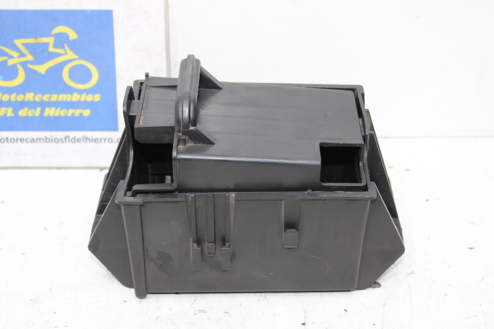 caja-bateria-kymco-xciting-400-s-2020-50327ADG5E00N1R-50328ADG5E00N1R (1)