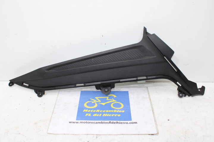 carenado-quilla-superior-derecha-kymco-xciting-400-s-2020-83510ADG5E00N1R (1)