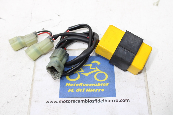 centralita-rele-guanteras-kymco-xciting-400-s-2020-38635ADG5E00 (1)