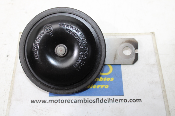 claxon-bocina-avisador-acustico-suzuki-vl250lc-intruder-38500-26F10-000 (1)
