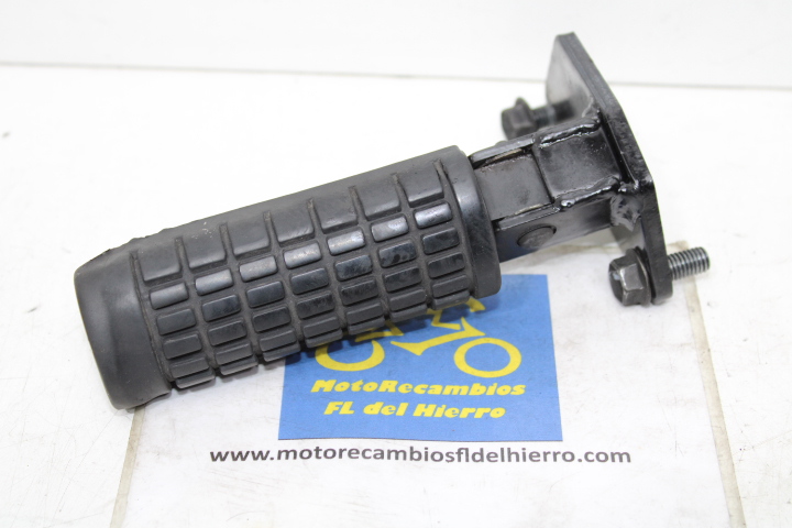 estribera-delantera-derecha-suzuki-vl250lc-intruder-4351026F10000-4355012FA0000 (1)