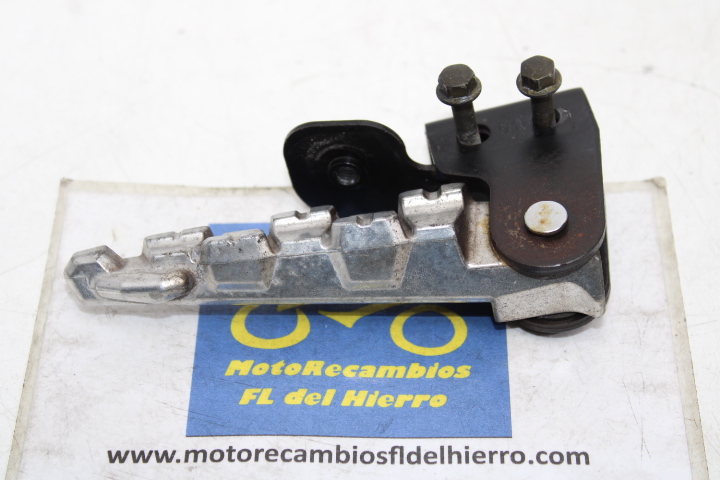 estribera-trasera-derecha-kymco-xciting-400-s-2020-5071AADG5E00 (1)