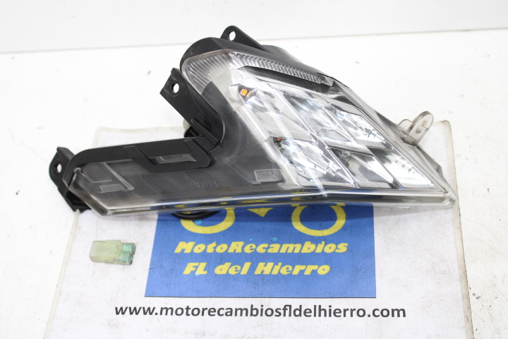 intermitente-delantero-derecho-kymco-xciting-400-s-2020-33400ADG5E00 (1)
