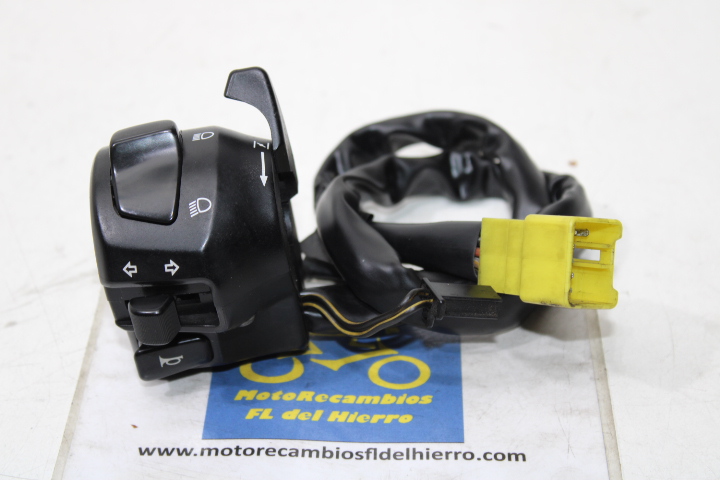 piña-izquierda-conmutador-luces-suzuki-vl250lc-intruder-37400-27E10-000 (1)