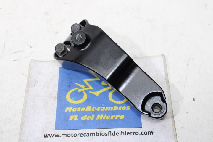 soporte-desmontable-motor-kawasaki-z750s-2006-321900134 (1)