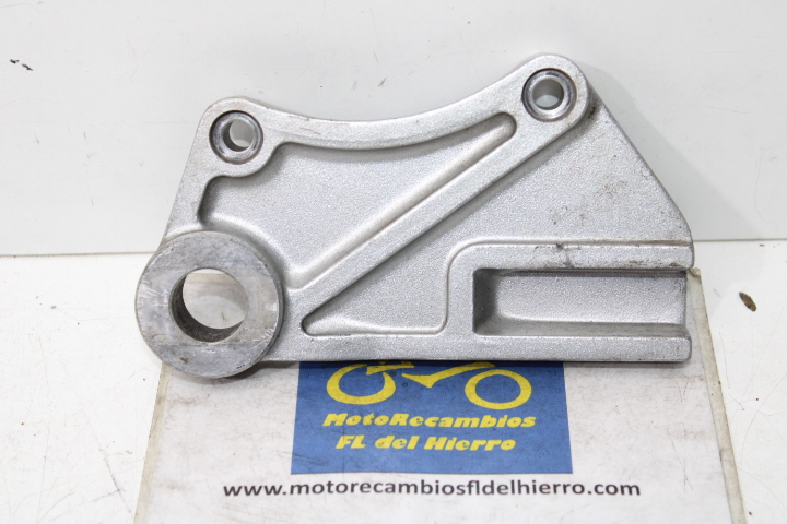 soporte-pinza-freno-trasero-kawasaki-z750s-2006-430341149 (1)