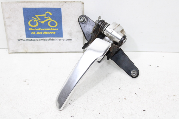 asidero-ayuda-colocación-caballete-bmw-r1150rt-2003-46512330429 (1)