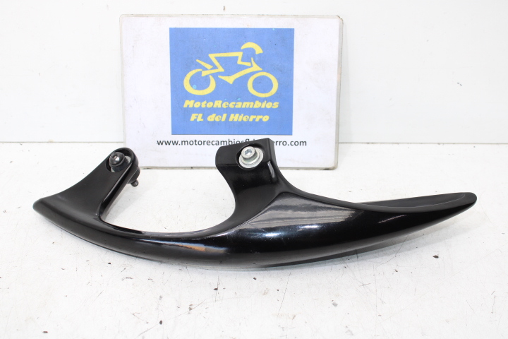asidero-pasajero-derecho-suzuki-gladius-sfv-650-2013-4621144H00YVB (1)