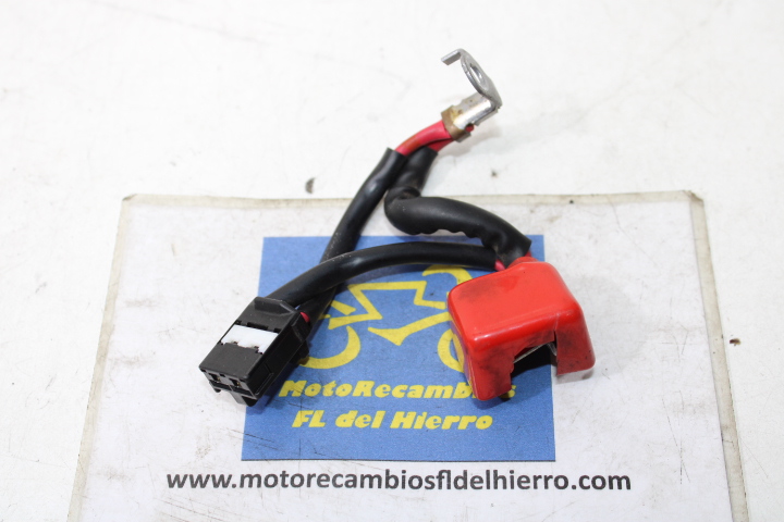 cable-positivo-batería-suzuki-gladius-sfv-650-2013-3382044H11000 (1)